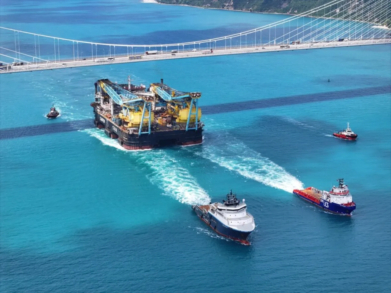 Türkiye Boğazları'ndan geçiş ücreti arttı! İşte yabancı gemilerin ödeyeceği tutar