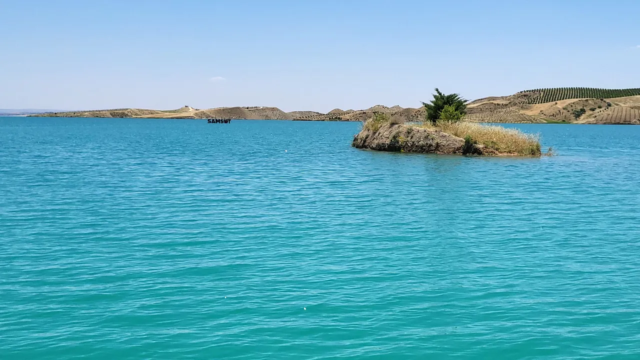 Türkiye'nin en büyük barajı doldu, kuraklıkta ortaya çıkan adalar yok oldu!