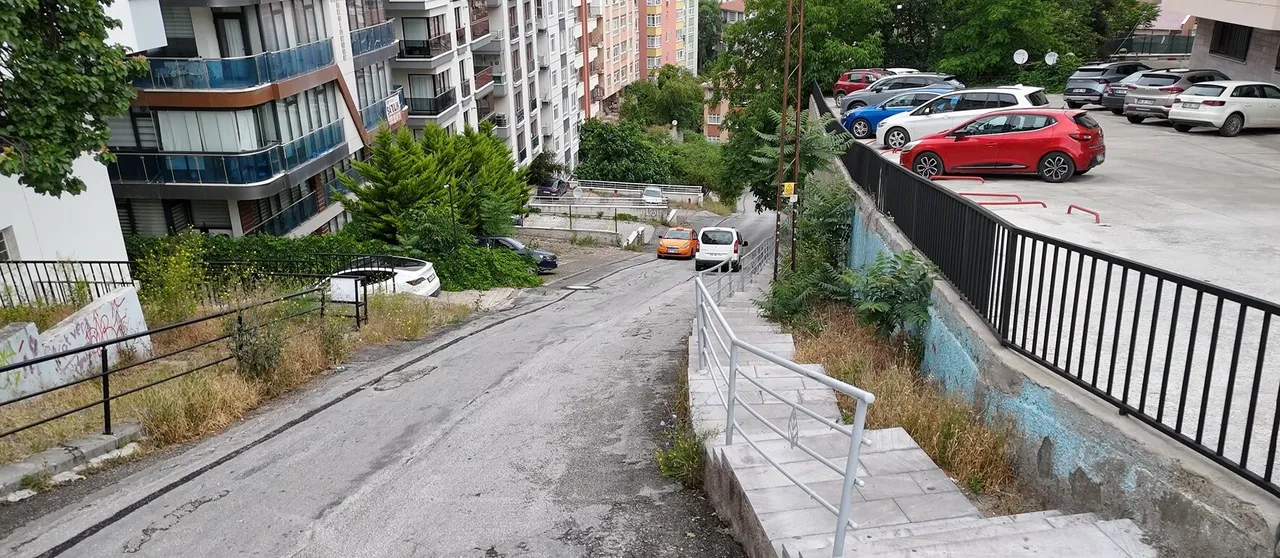 Türkiye'nin en meşhur yokuşu! Çıkamadığı için ağlayan da var aracını test etmek için getiren de...