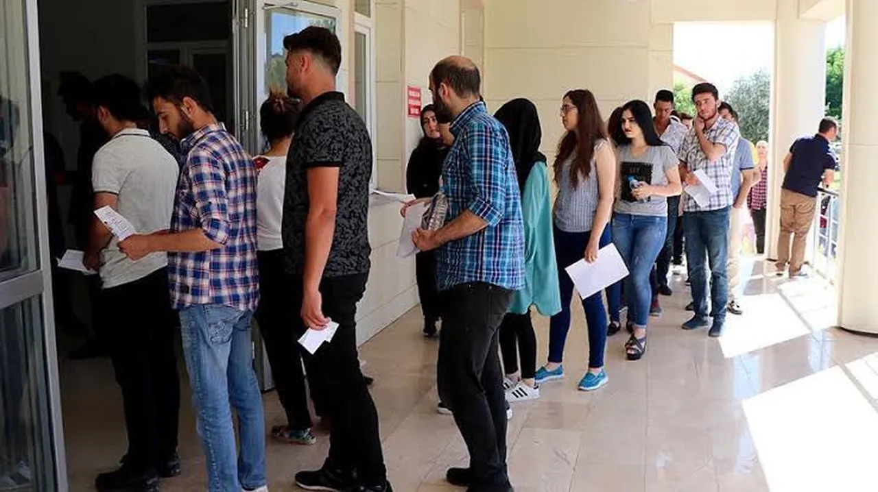 YKS sınav giriş belgesi siyah beyaz olur mu, renkli olmak zorunda mı? 2026 YKS sınavına geri sayım!