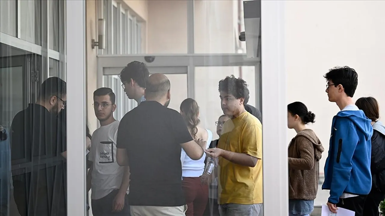 YKS sınav giriş belgesi siyah beyaz olur mu, renkli olmak zorunda mı? 2026 YKS sınavına geri sayım!