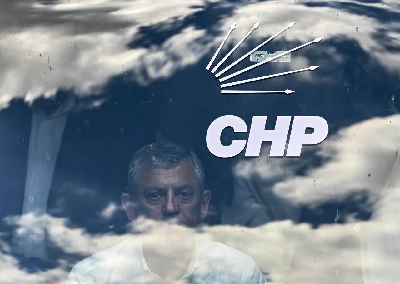 CHP’de grup toplantısı bilmecesi! Numan Kurtulmuş: Kendiniz çözün...
