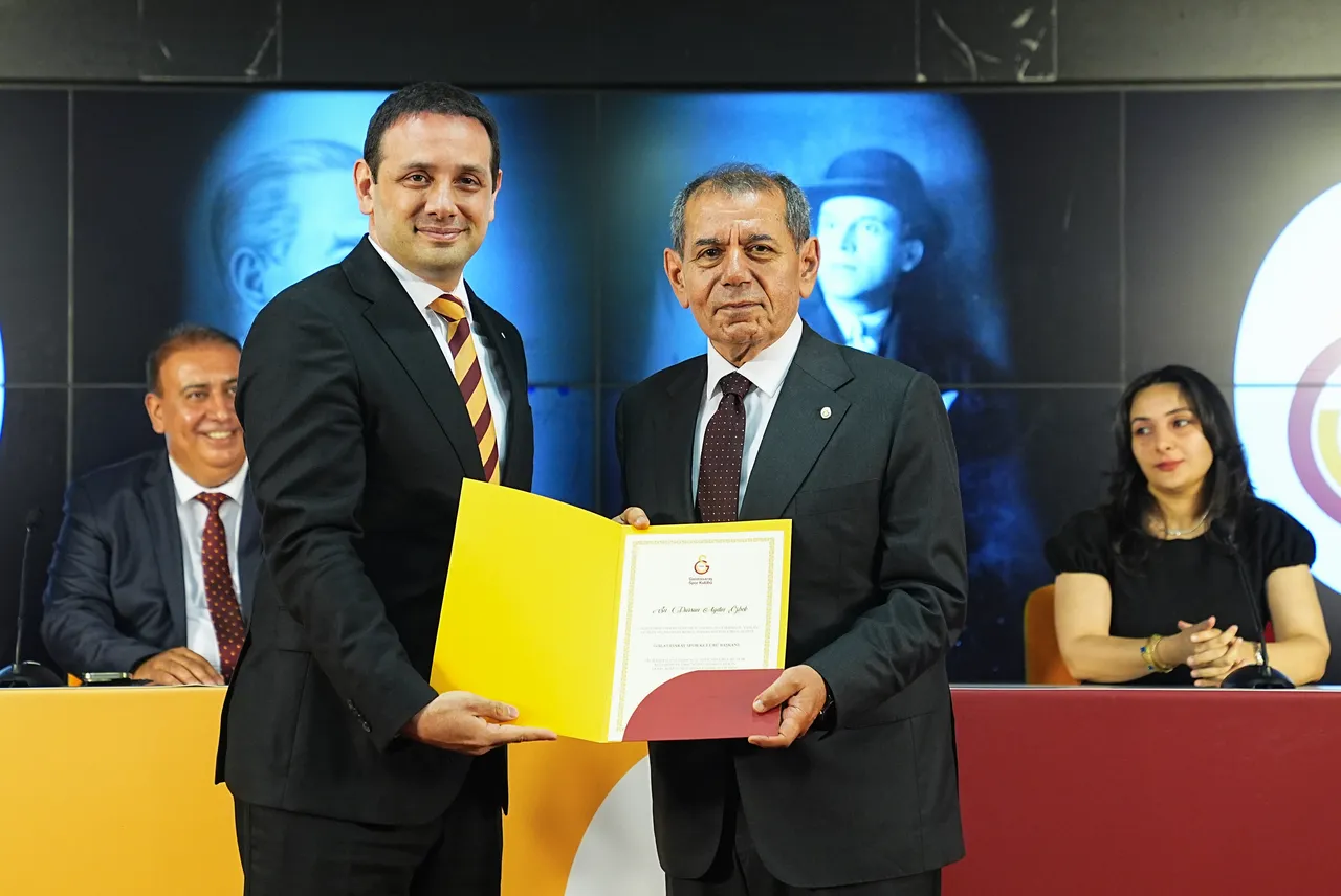 Dursun Özbek, Galatasaray'dan üst üste 3, toplamda 4'üncü defa başkan seçildi.