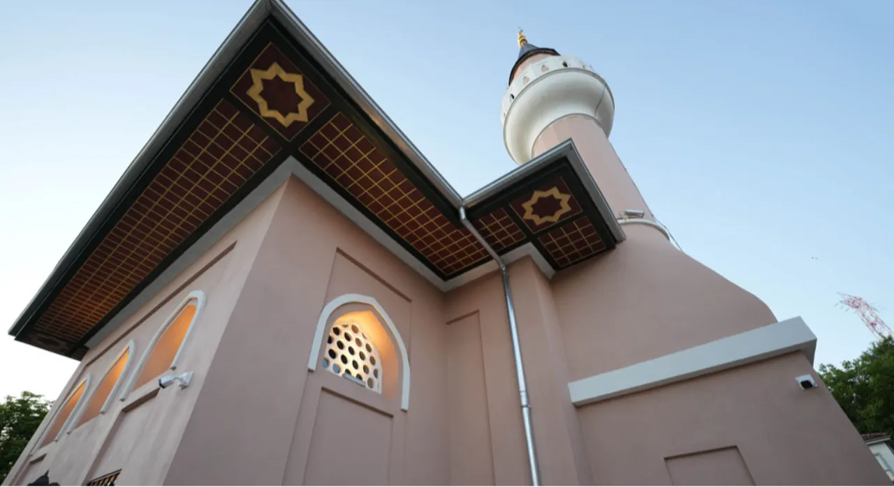 Kandilli Camii kapılarını açtı... Boğaziçi’nin incisi orijinal hâline kavuştu