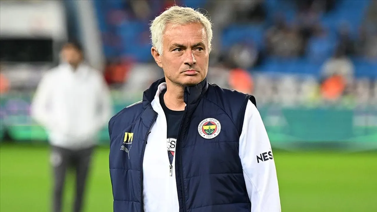 Jose Mourinho, Fenerbahçe'de başarısız bir performans sergiledi.