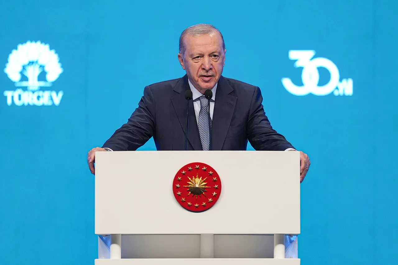Cumhurbaşkanı Erdoğan: Gençlerimizi ikbal kavgalarına meze yaptırmayacağız