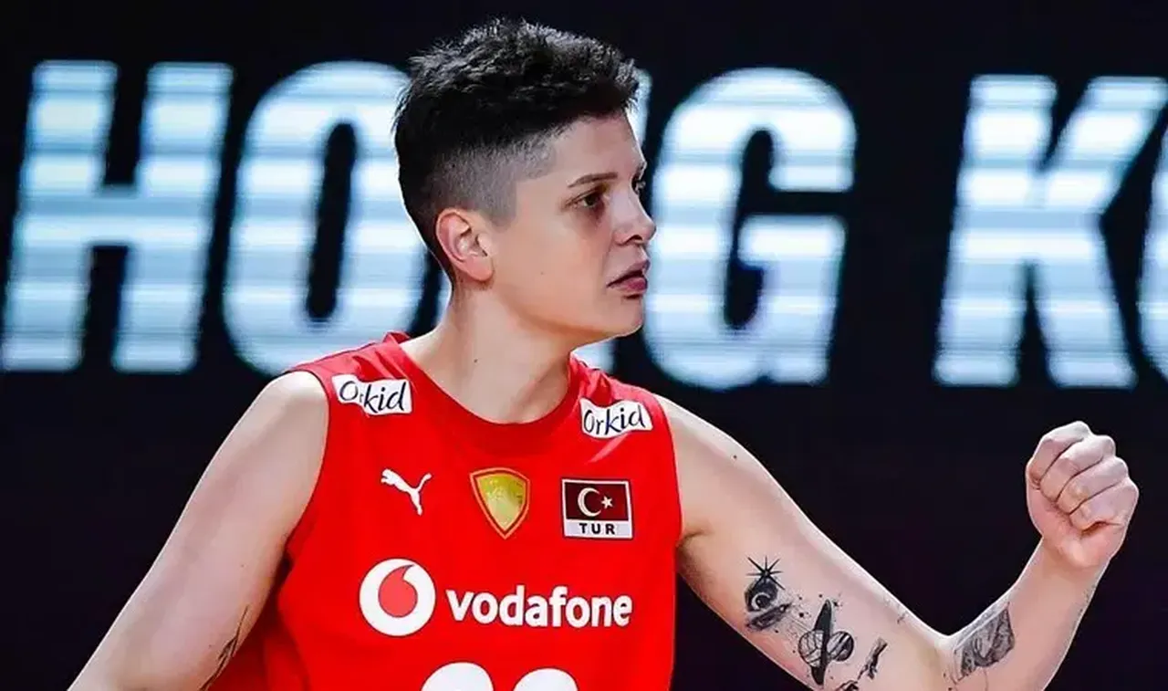 Ebrar Karakurt neden yok, sakat mı? Filenin Sultanları VNL 2. hafta kadrosunda yer almadı