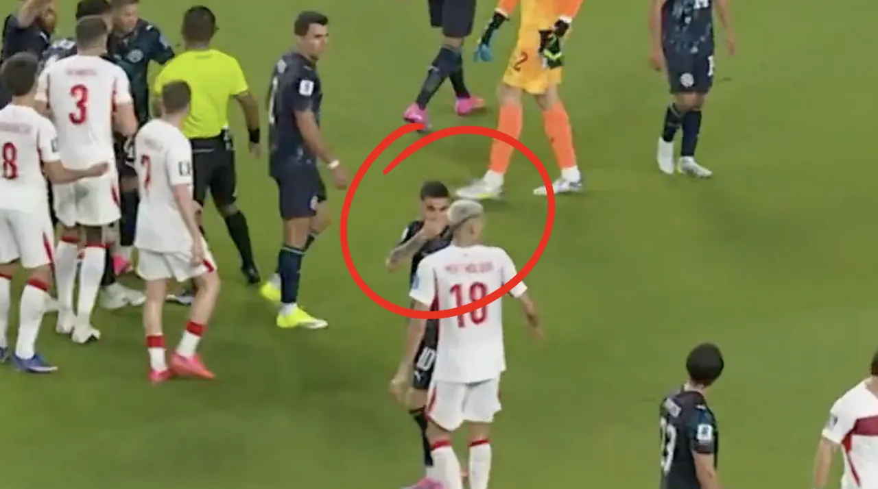 FIFA ağız kapatarak konuşma kuralına dair video yayınlandı! Türkiye-Paraguay maçında kırmızı kart verilmişti