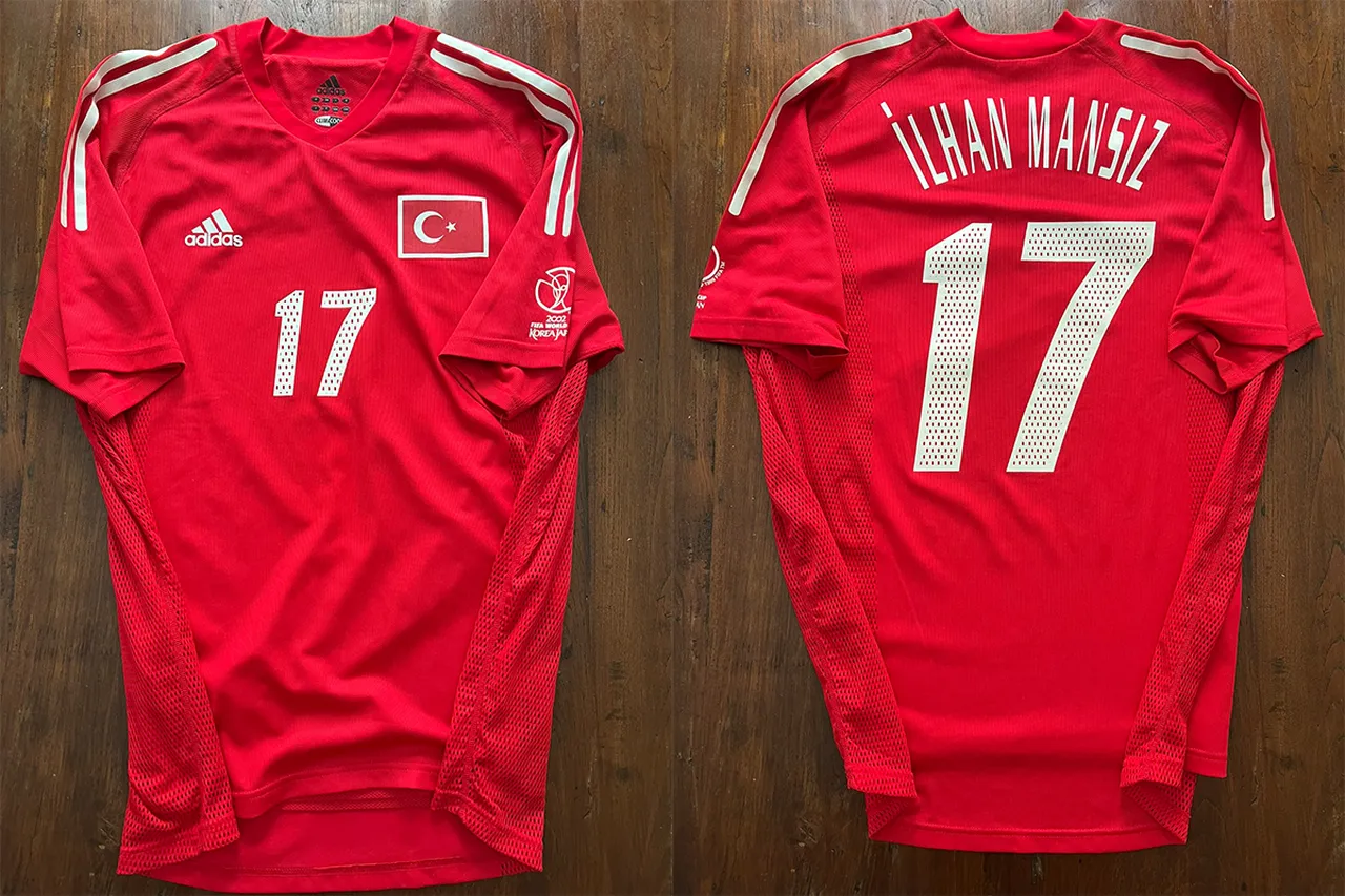 İlhan Mansız, 2002 Dünya Kupası Senegal filelerini havalandırıp, A Milli Takım'ı yarı finale taşıdı. 94'üncü dakikada gelen gol, dünya futbol tarihinin gördüğü son Altın Gol olarak kayıtlara geçti.