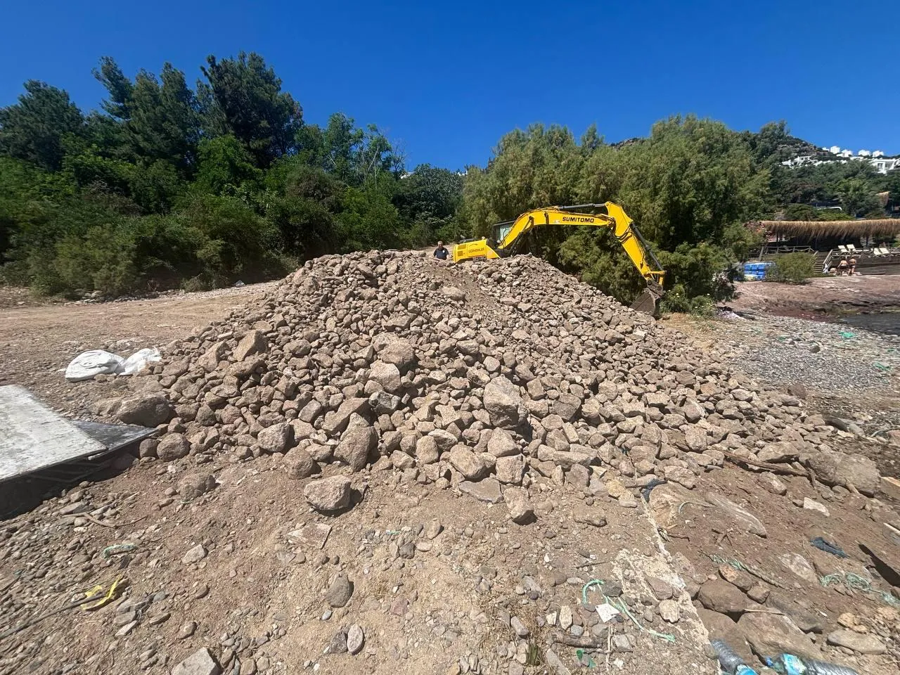Sahile beton döken firmaya para cezası!