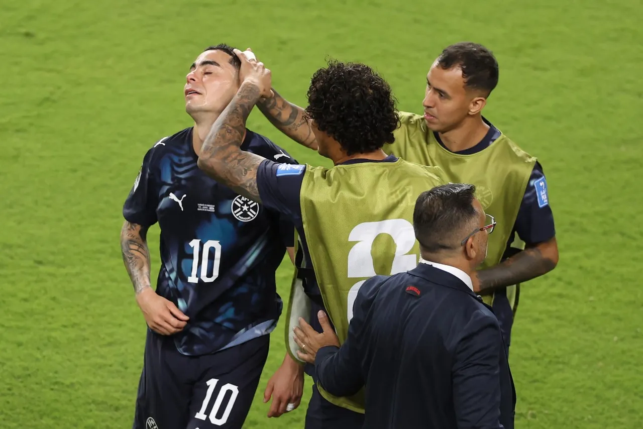 Türkiye - Paraguay maçında yeni kural uygulandı, kırmızı kart çıktı