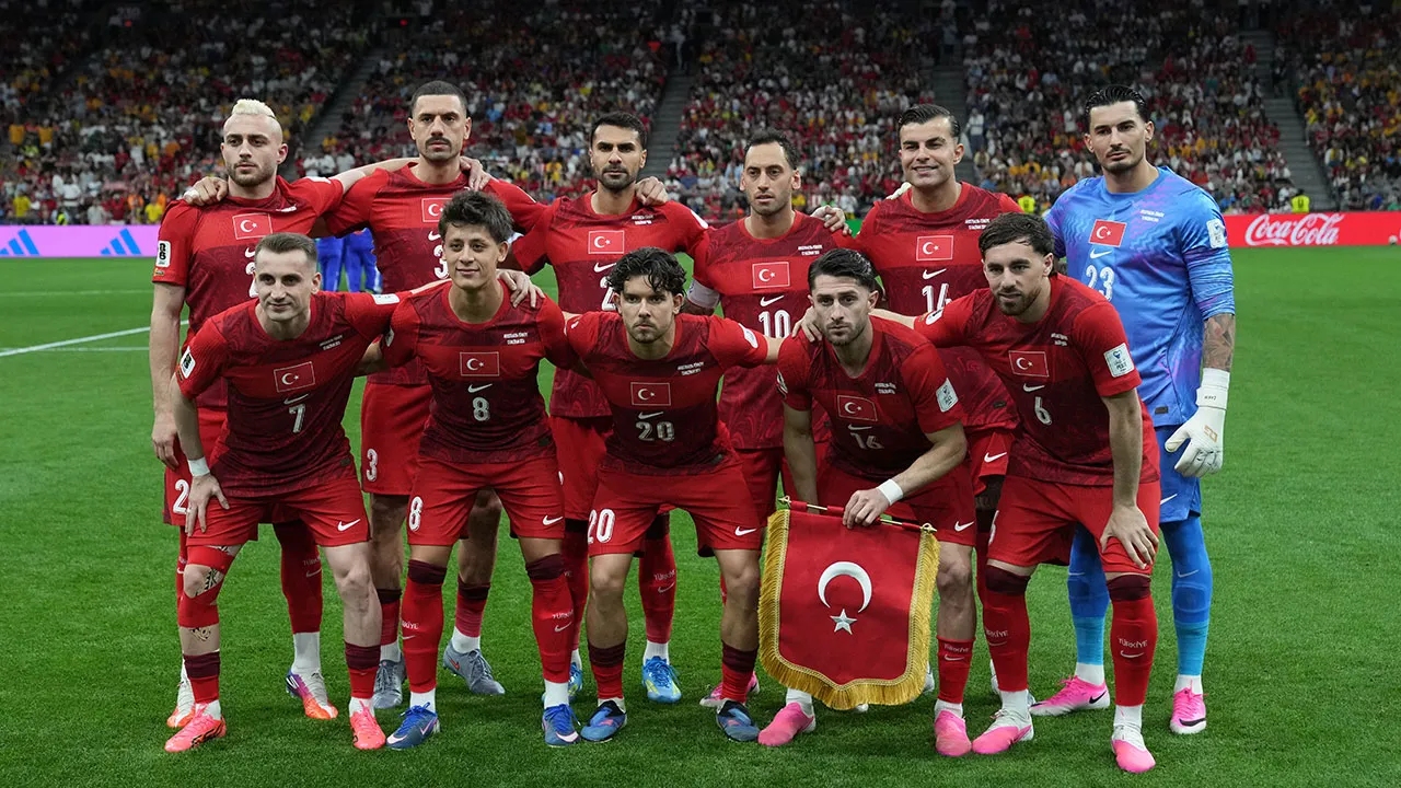 Türkiye - Paraguay maçının muhtemel 11'leri!