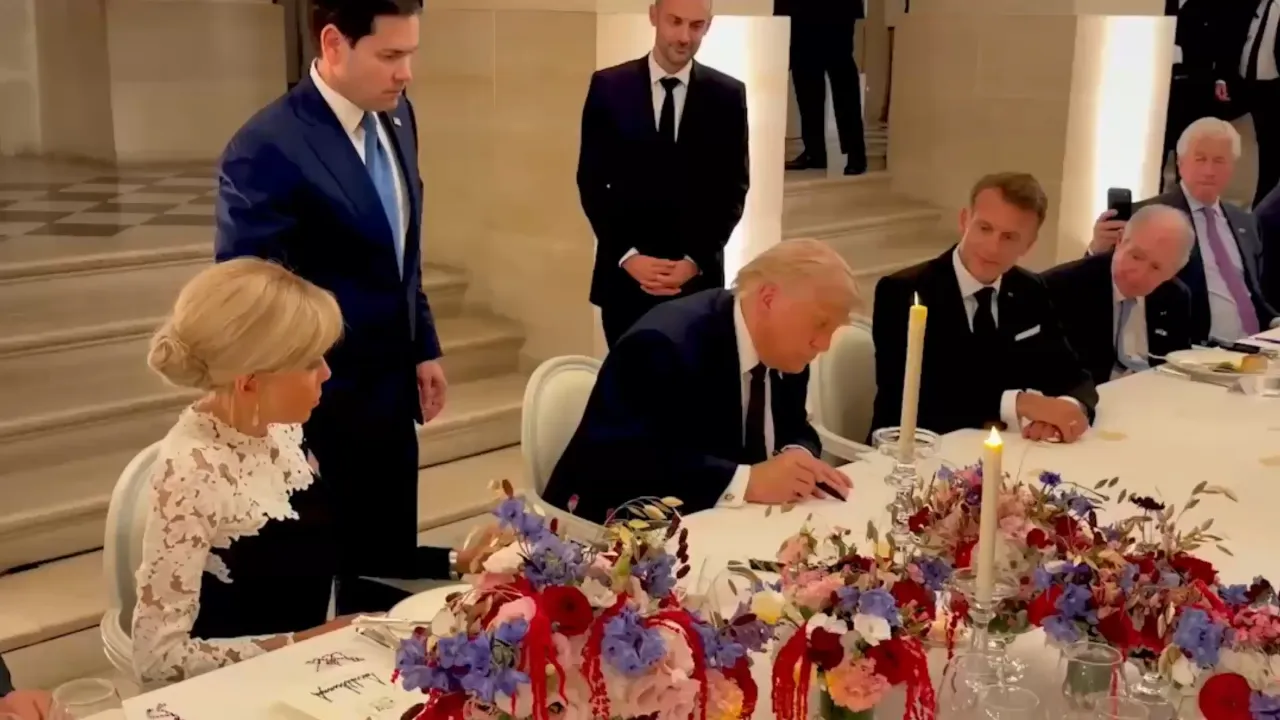 Versay Sarayı'nda 'yazıcı' krizi! Trump'ın tarihi imzasının perde arkası ortaya çıktı