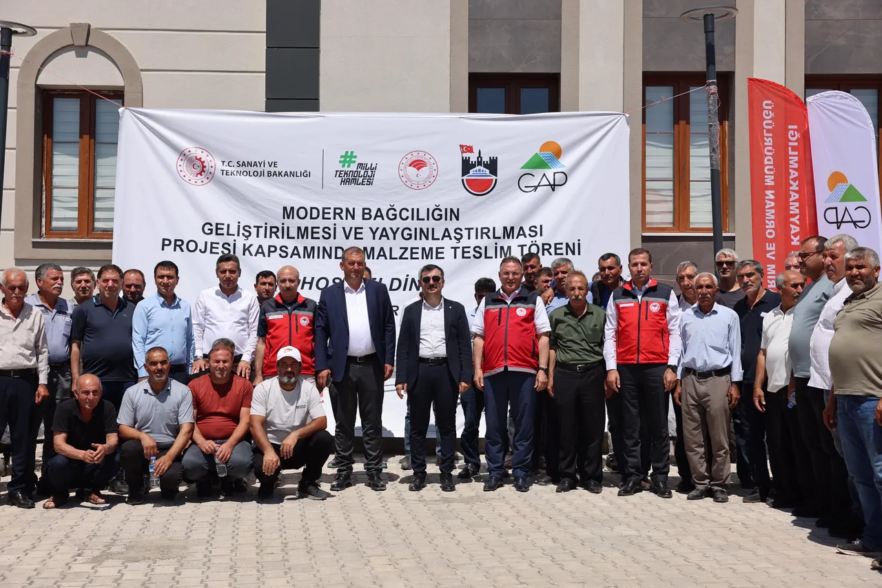 Yüzde 50 hibe ile dağıtıldı! Çiftçilere 11,4 milyon liralık destek