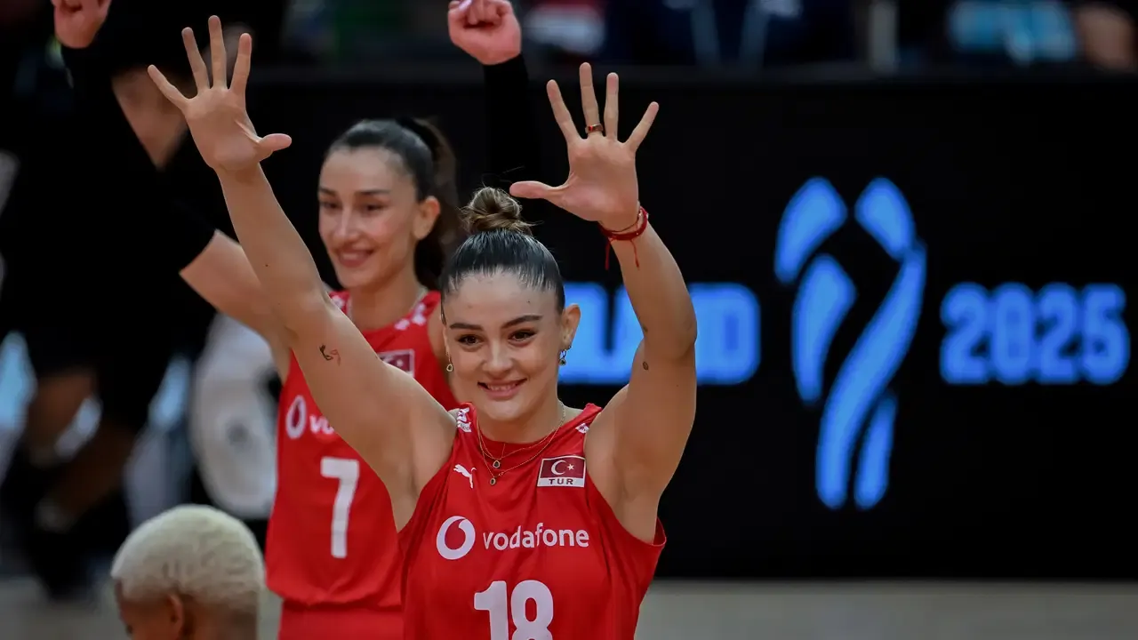 Zehra Güneş neden yok, sakat mı, Karmen Aksoy neden oynamıyor? VNL 2. hafta Ankara etabında yer almadılar!