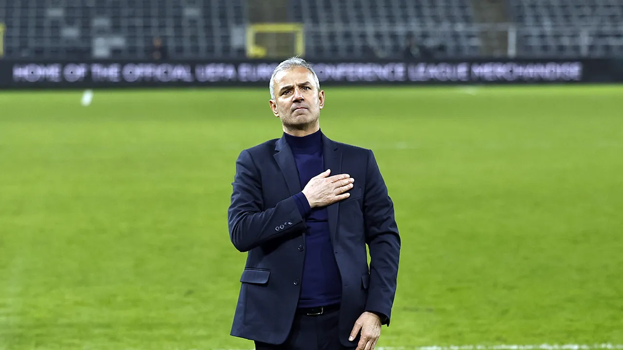 Fenerbahçe Teknik Direktörü İsmail Kartal