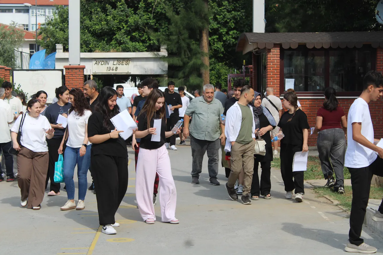 ÖSYM devreye girdi! YKS’yi dakikalarla kaçıranların görüntüleri mercek altında