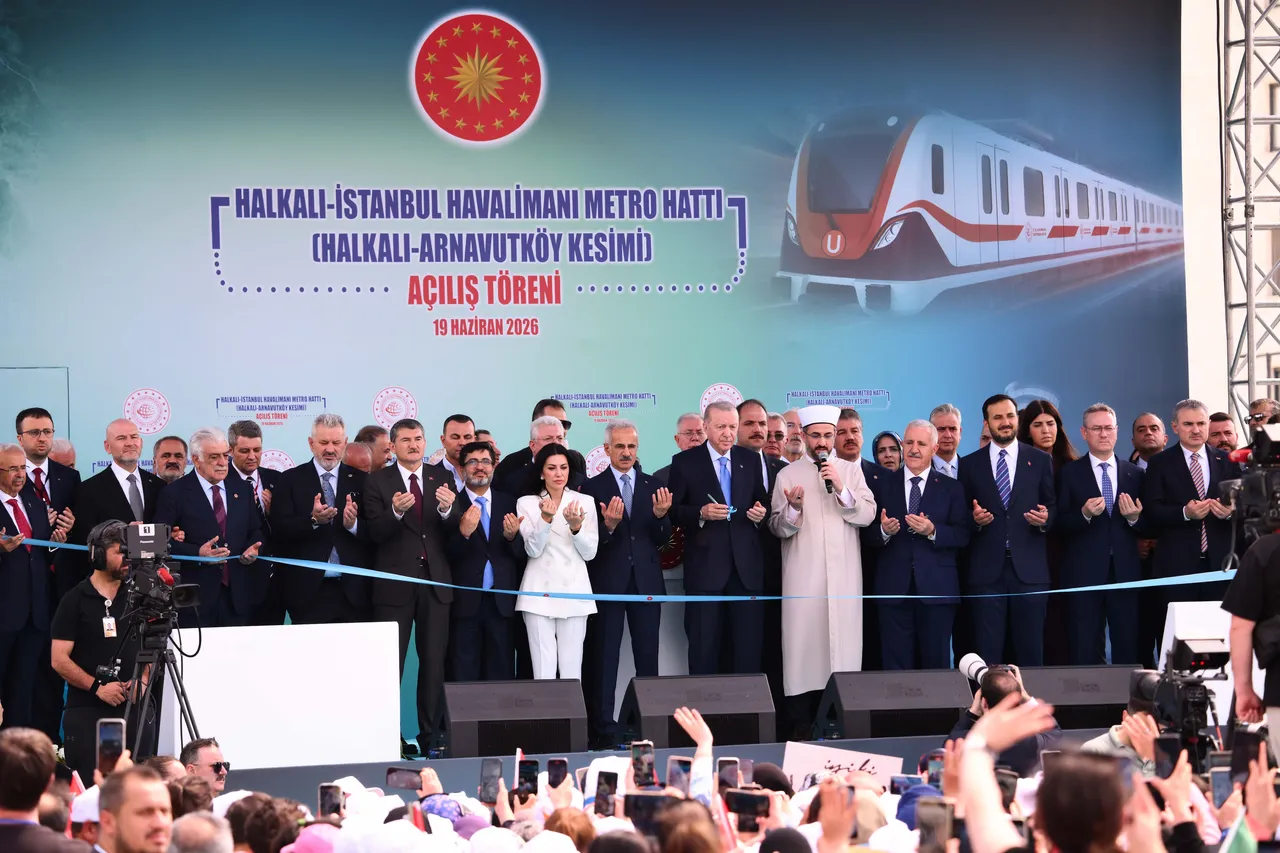 Türkiyenin en uzun metrosu Halkalı-Arnavutköy Metro Hattı’ndan zirve başlangıç! İlk gününde 10 bin 21 yolcuya hizmet verdi