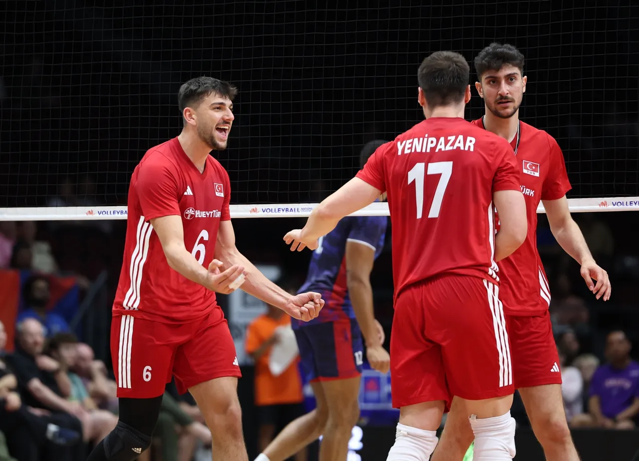 Çin-Türkiye voleybol maçı ne zaman, hangi kanalda? Filenin Efeleri 2026 VNL maç programı