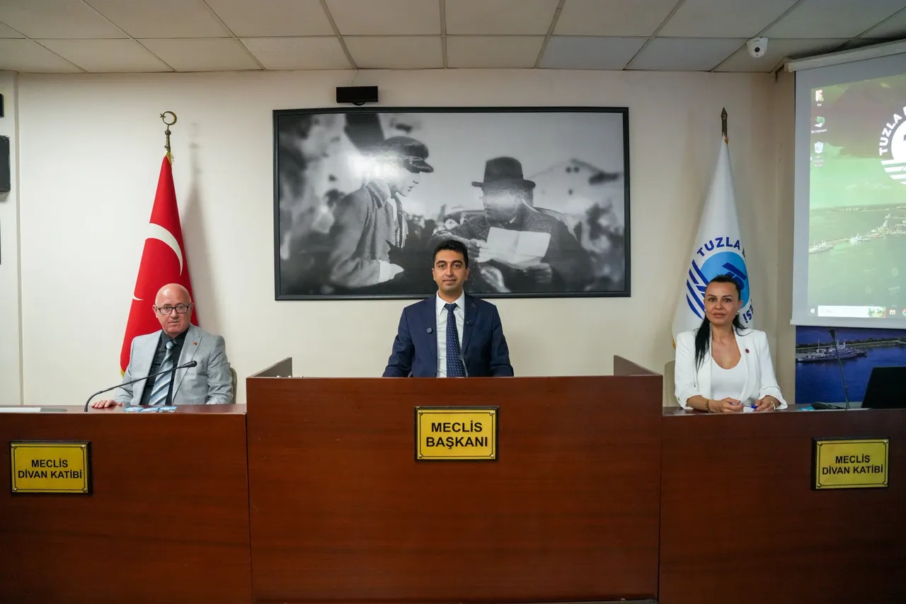 İBB'ye verdi veriştirdi! CHP'li belediye başkanı AK Parti'ye mi geçiyor?