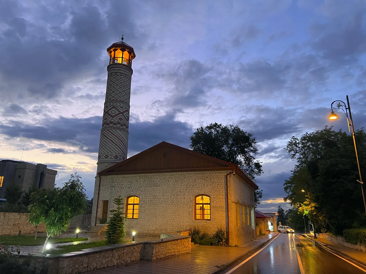 Şuşa yeniden ayağa kalkıyor! Şehirdeki tarihî eserler aslına uygun şekilde restore ediliyor