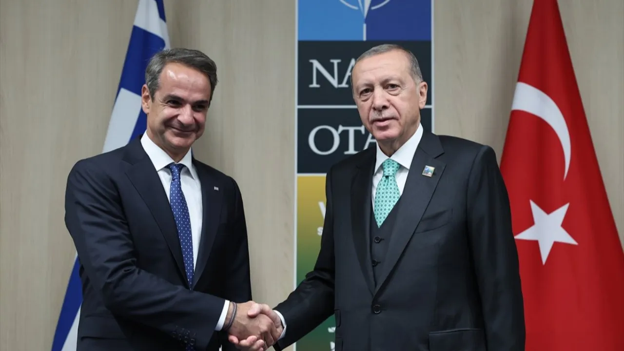 Yunan basını yazdı: Miçotakis hükümetinin Ankara'daki NATO Zirvesi öncesi büyük korkusu!