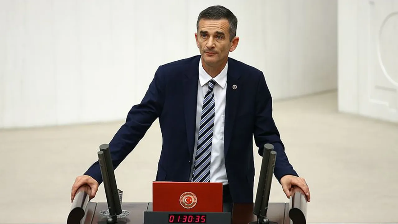 Milletvekili Ümit Dikbayır, CHP'den istifa etti