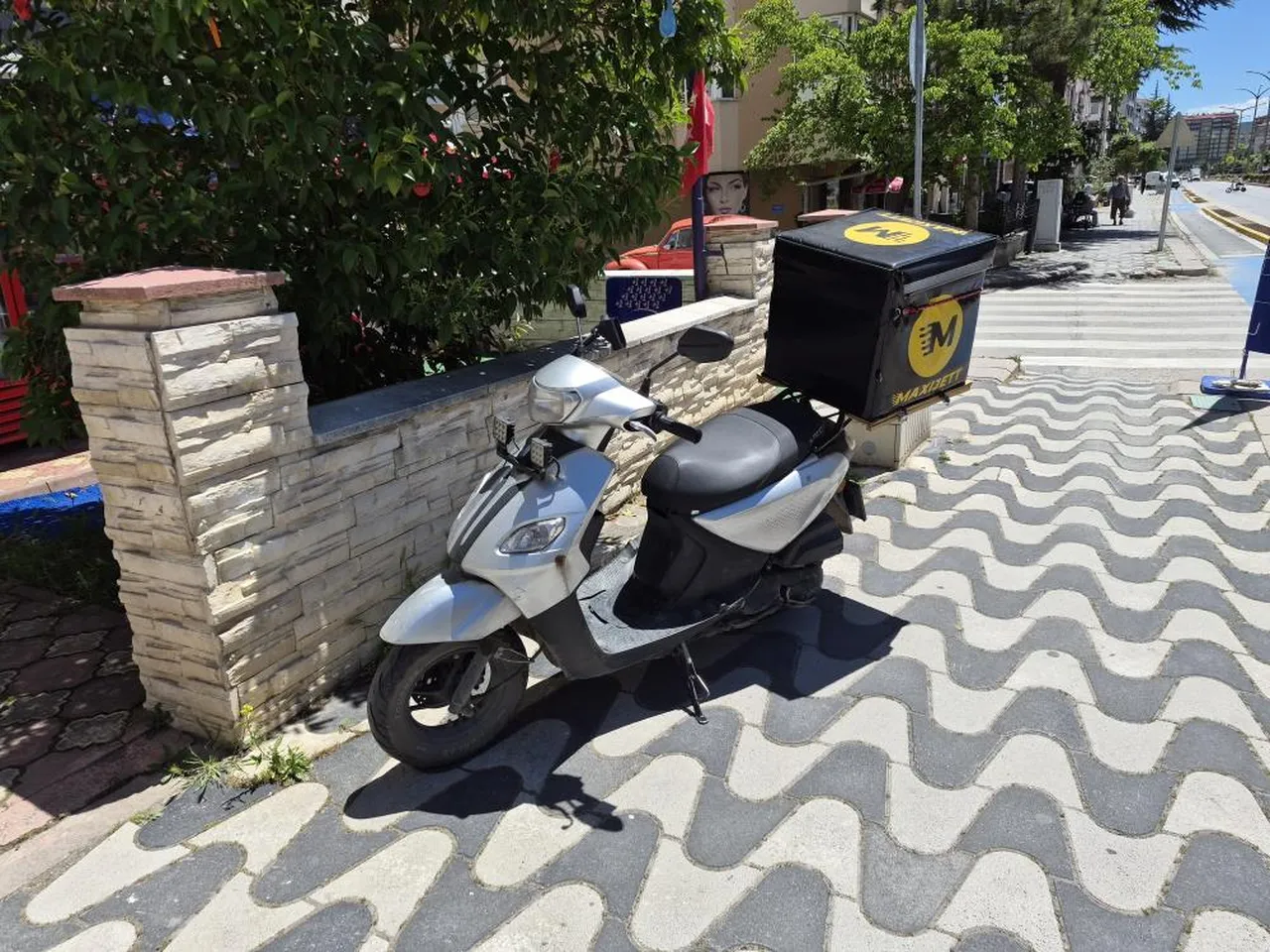 Motokuryenin sepetindeki itiraf yazısı şaşkına çevirdi!