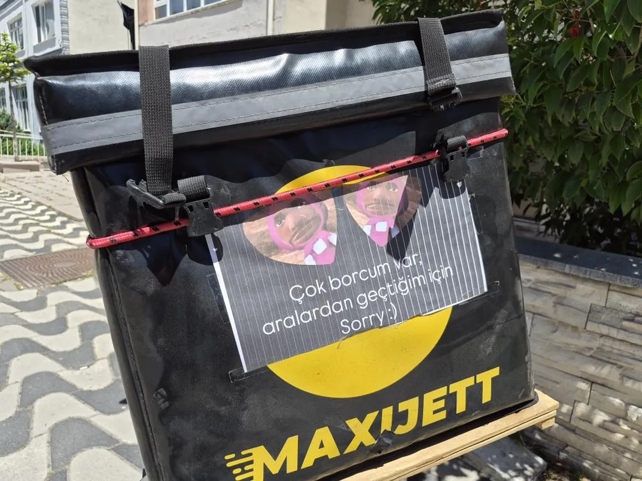 Motokuryenin sepetindeki itiraf yazısı şaşkına çevirdi!