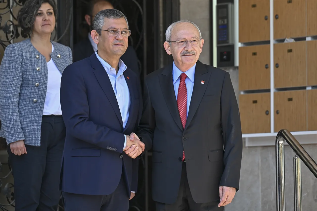 Özgür Özel'den Kılıçdaroğlu'na: Partimiz adına bu tarihi çağrıyı yapıyorum!