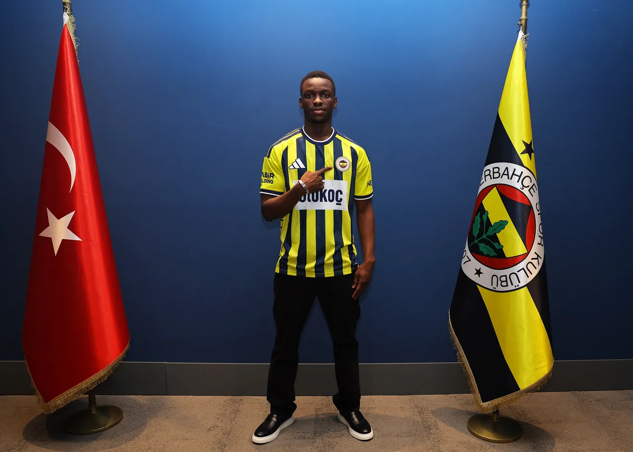 Fenerbahçe 2. transferini resmen açıkladı