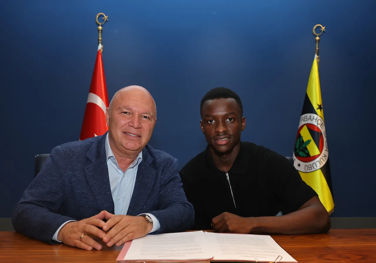 Fenerbahçe 2. transferini resmen açıkladı