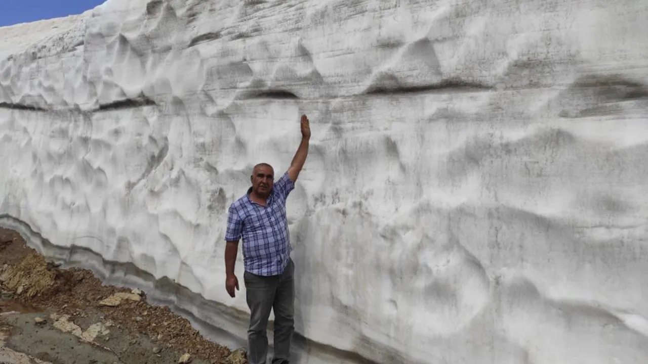 Haziran sonunda bile 5 metre kar var! Sıcaklık ise 10 derece