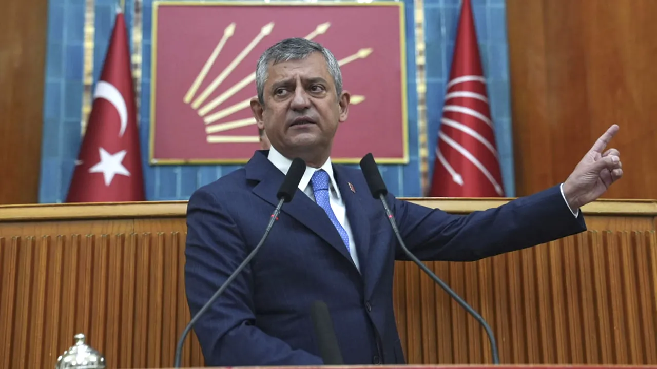 Özgür Özel'den kurultay çağrısı: Kemal Bey’i tarihî karar almaya davet ediyorum