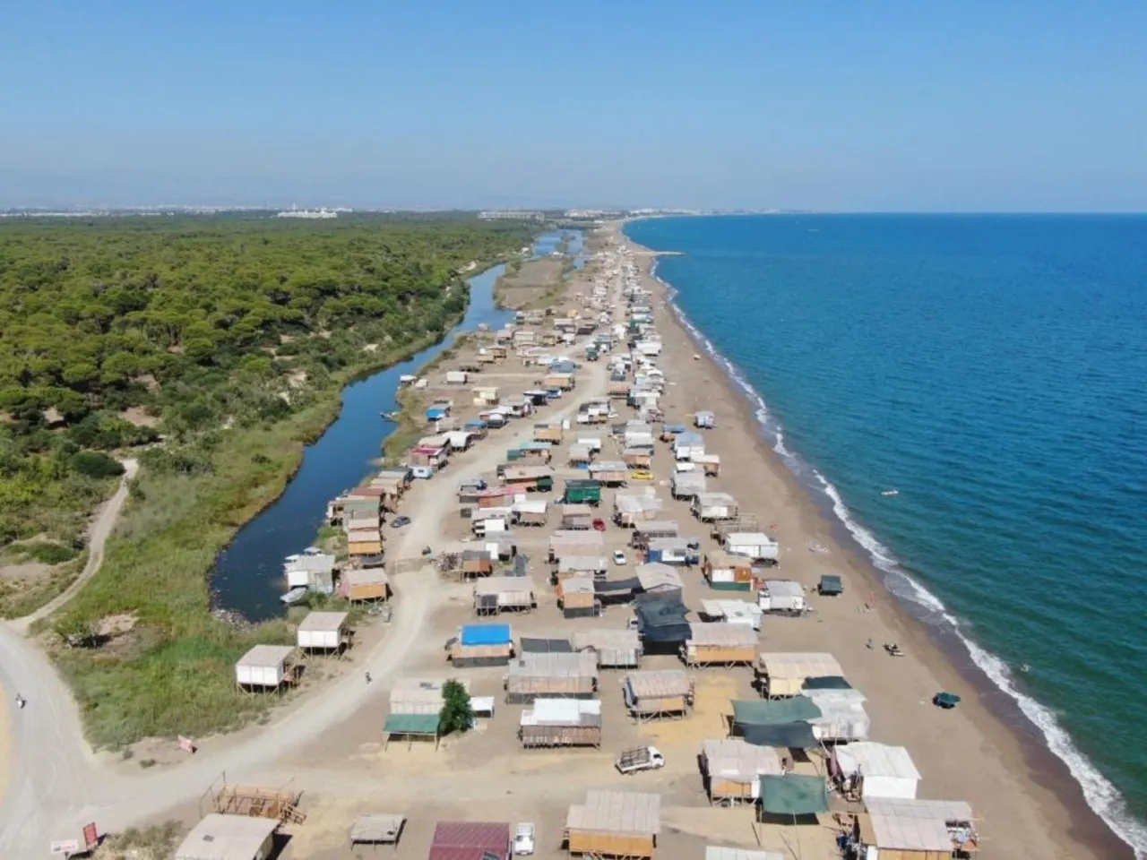 Artık halkın plajı! Kaçak yapılar kaldırıldı, sahil nefes aldı