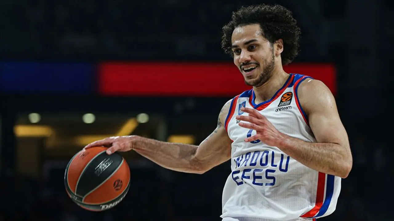 Fenerbahçe'den potaya bomba transfer! Shane Larkin ile anlaşmaya varıldı
