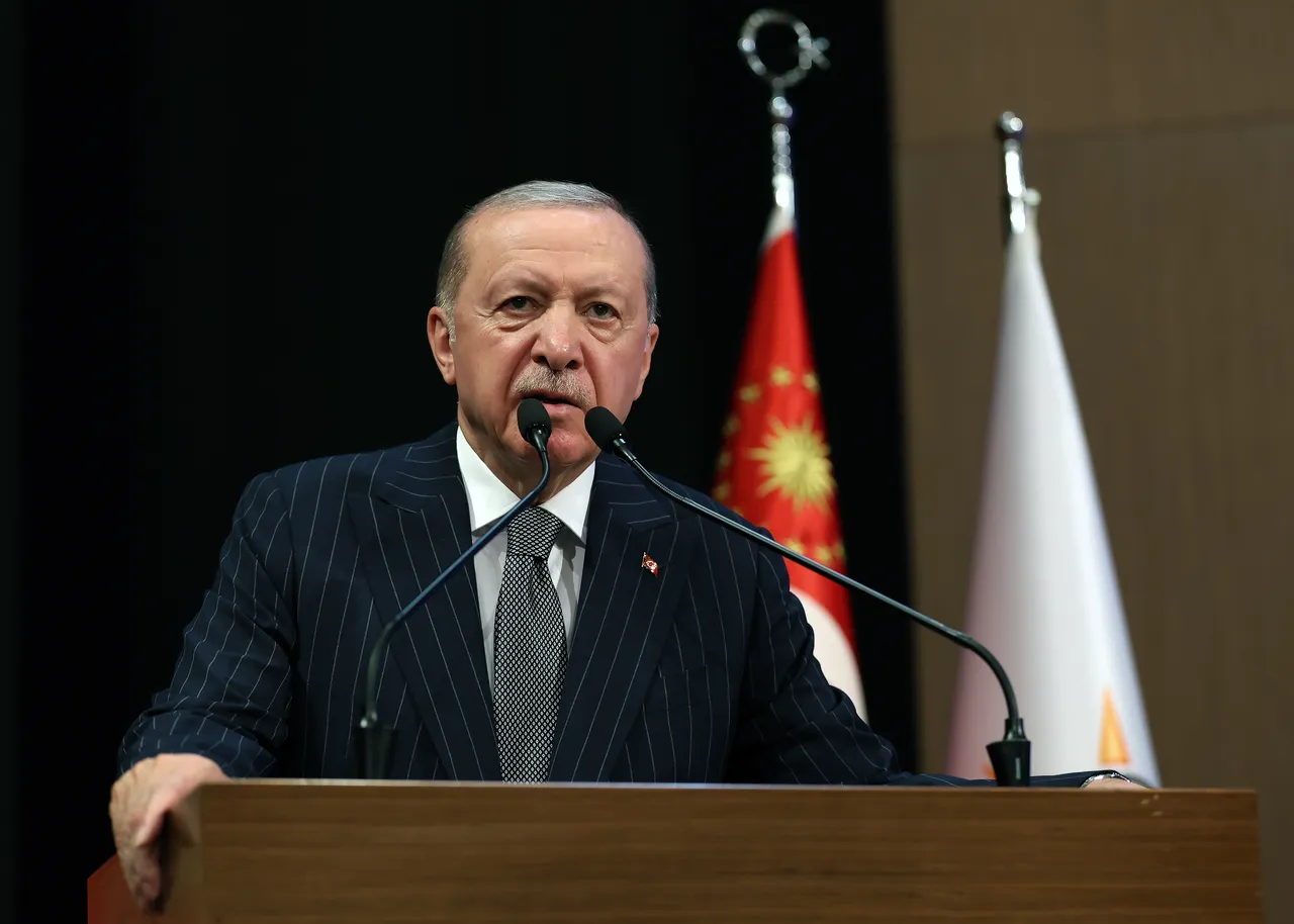 'Maalesef' diyerek uyardı! Cumhurbaşkanı Erdoğan'dan teşkilata 'sosyal medya' ikazı