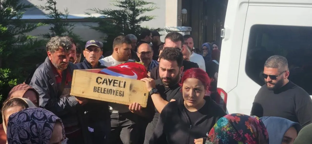 Rize'deki kazada vefat eden Gamze Saklı ve Nilay Bilgin defnedildi