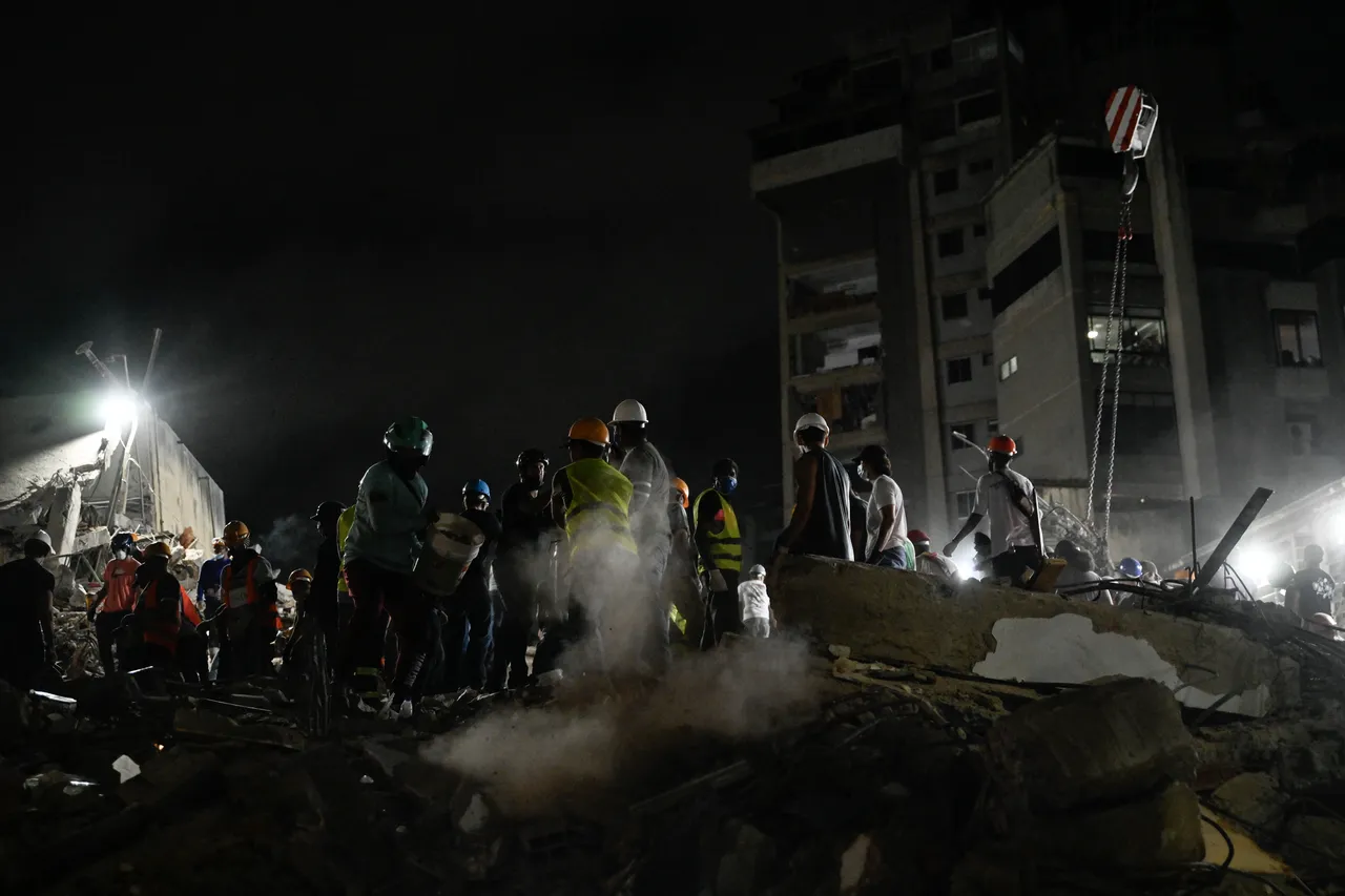 Depremin vurduğu Venezuelada acı manzara! Yıkımın ortasında doğum yaptı