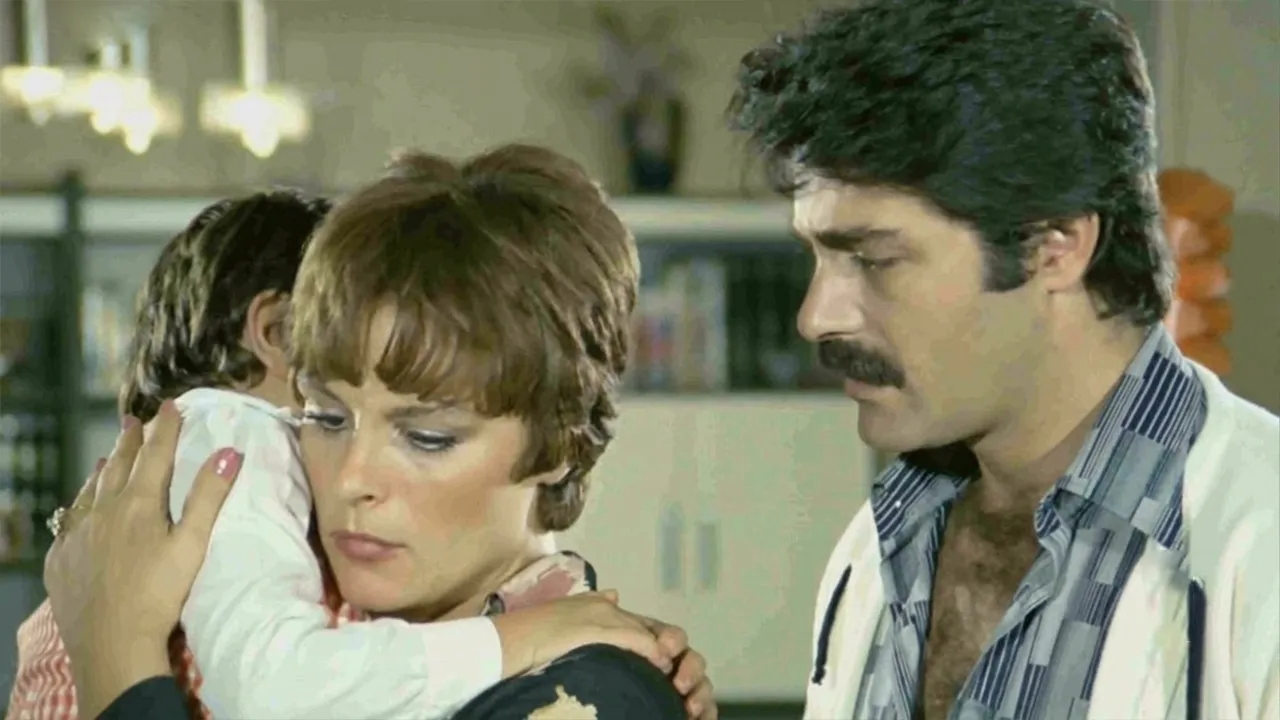 Hülya Koçyiğit, Ayşegül Aldinç, Rutkay Aziz, Ediz Hun... Kadir İnanır için söyledikleri duygulandırdı