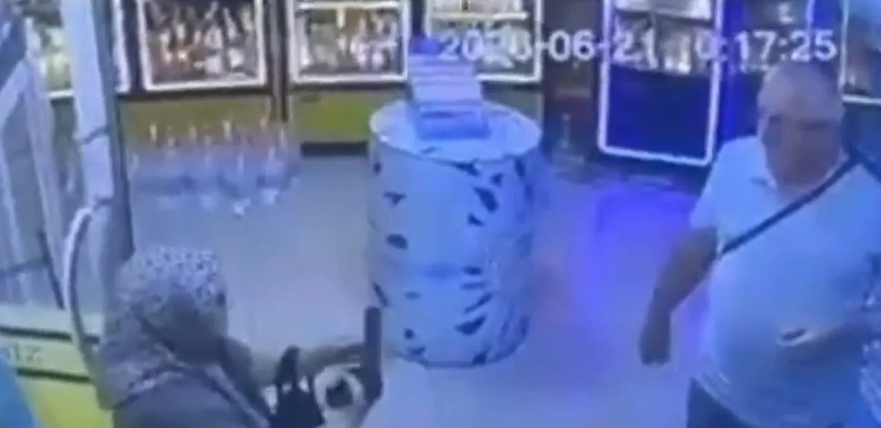 Eşini markette görünce tetiğe bastı! Silah tutukluk yapınca olanlar oldu