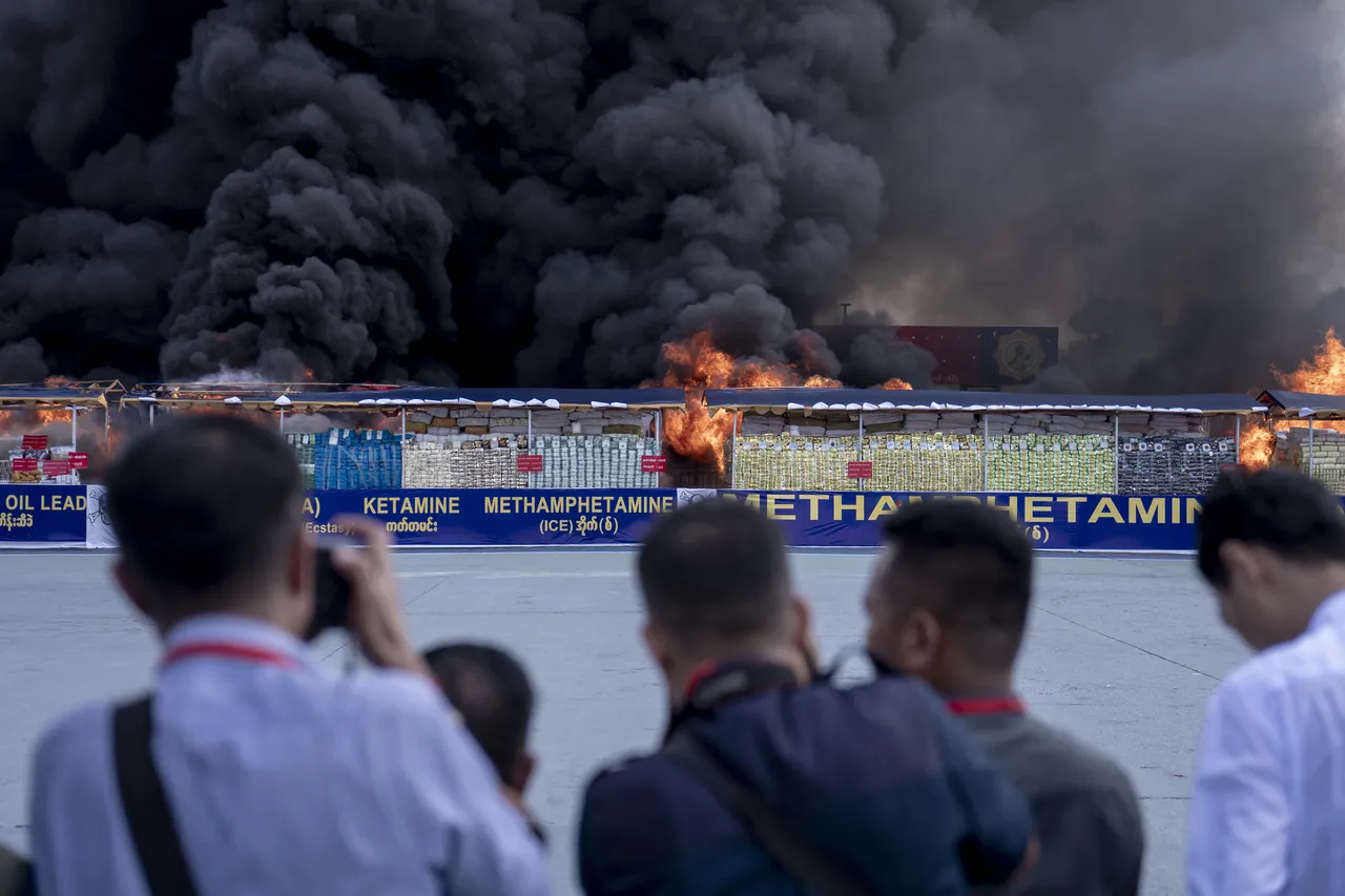 Myanmarda 50 tondan fazla narkotik madde yakılarak imha edildi
