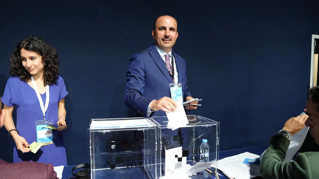 Türkiye için büyük gurur: Başkan Altay Dünya Belediyeler Birliği Başkanlığına seçildi