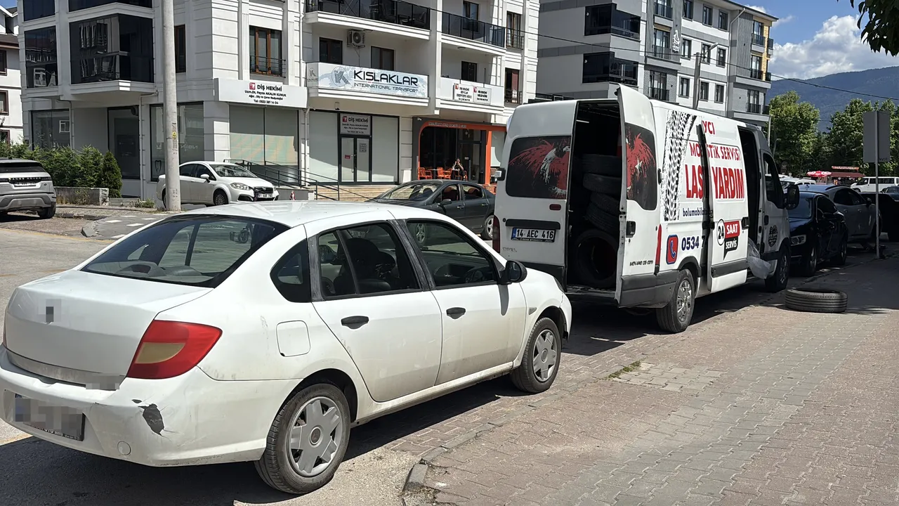 Alışkanlıklarının kurbanı oldular! Dikkatsizlik ettiler: 20 aracın lastiği patladı