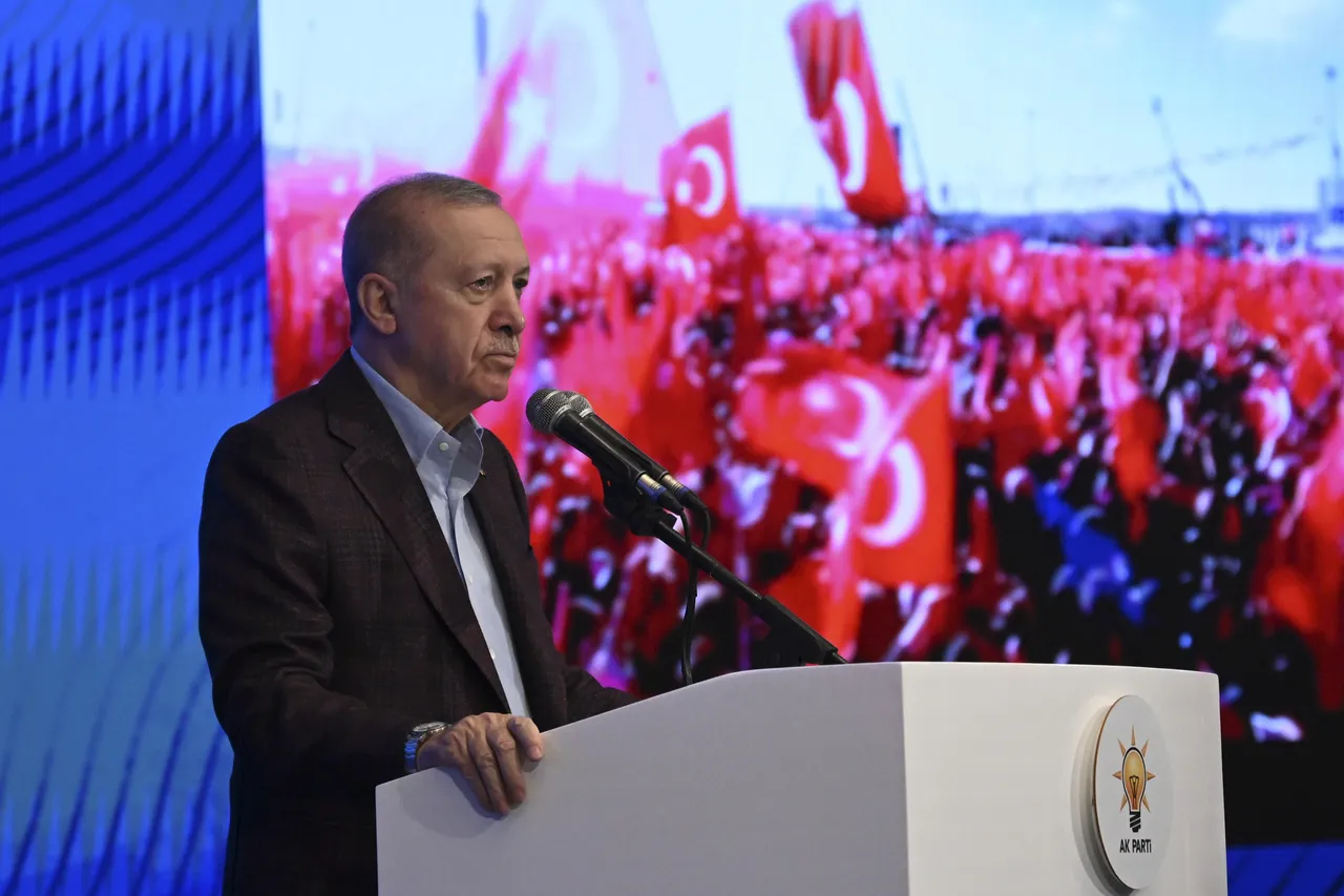 Cumhurbaşkanı Erdoğan'dan birlik vurgusu: "AK Parti Türkiye kitabıdır, herkese bir sayfa var"