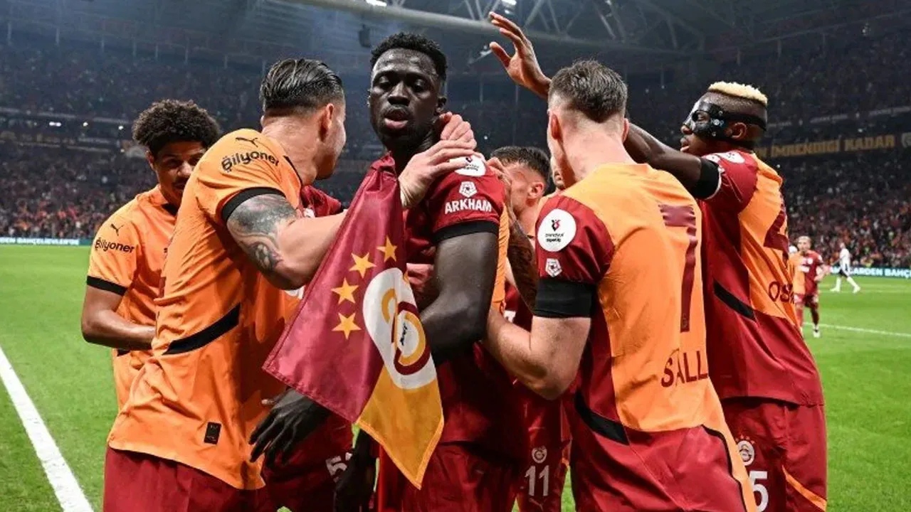 Galatasaray'da ayrılık kapıda! İtalyanlar peşini bırakmıyor