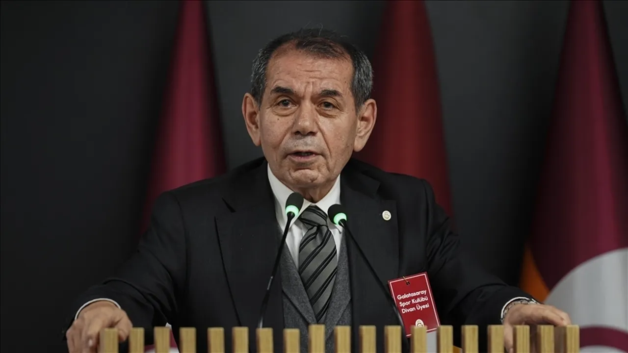 Dursun Özbek, üst üste 3, toplamda 4'üncü defa Galatasaray başkanı seçildi.