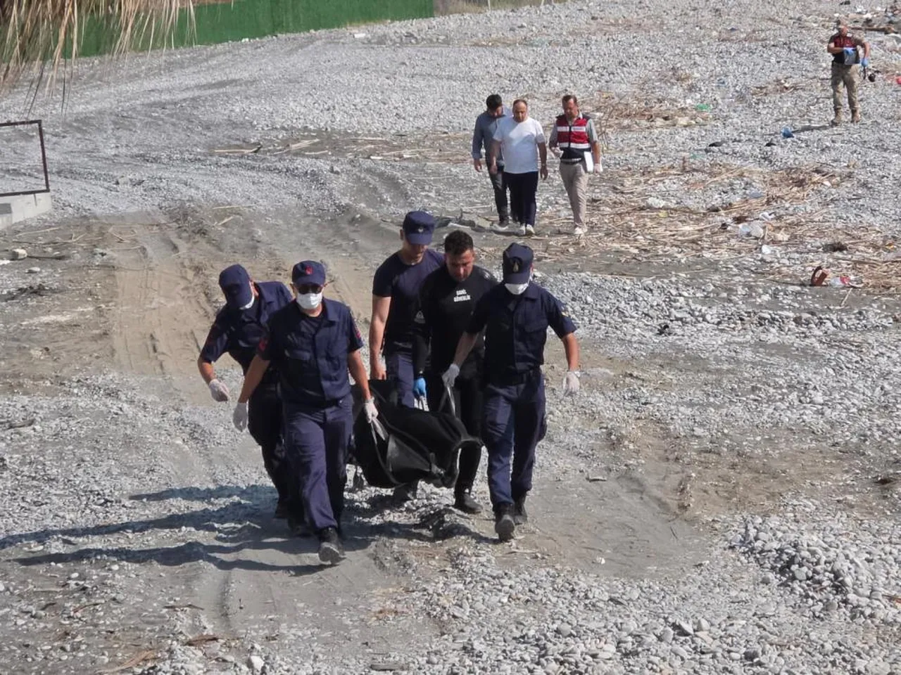 Hatay'da korkunç olay! Sahilde yürüyenler ceset buldu
