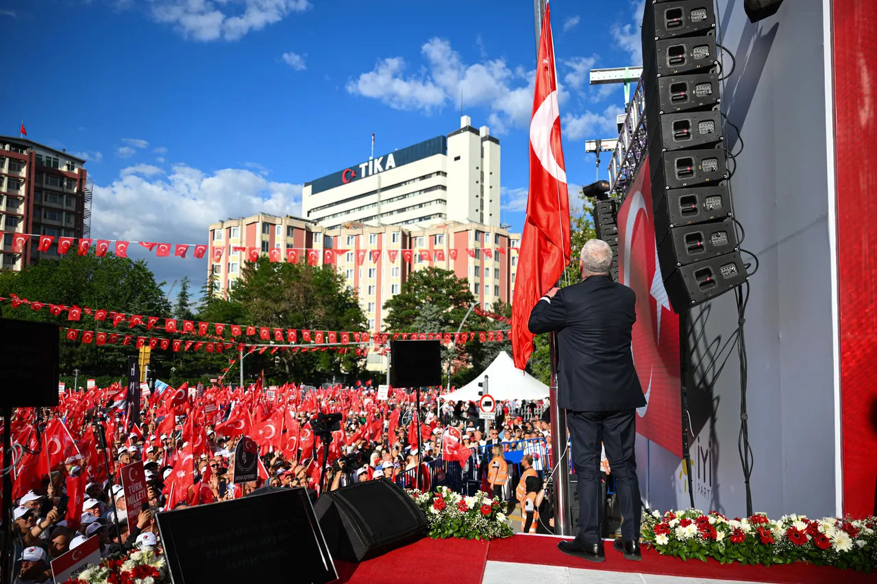 İyi Partinin Ankara mitinginde sürpriz isimler! Mansur Yavaş da katıldı
