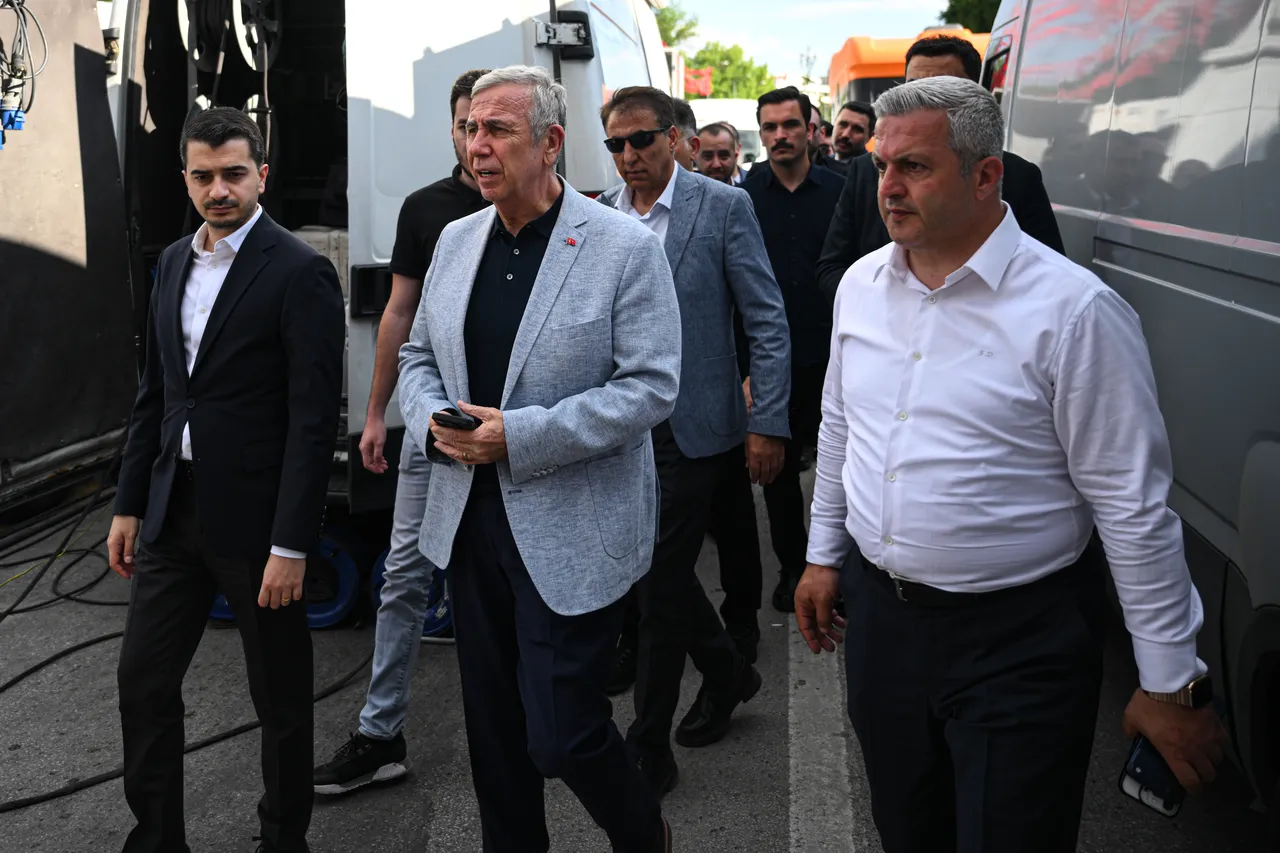 İyi Partinin Ankara mitinginde sürpriz isimler! Mansur Yavaş da katıldı